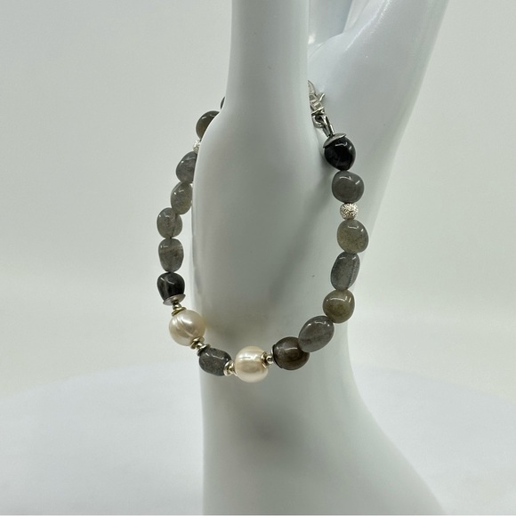 #355 New Handmade Genuine Labradorite and Freshwater Pearl Bracelet 7” - Picture 5 of 10